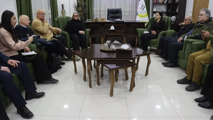 Una delegación británica visita el noreste de Siria