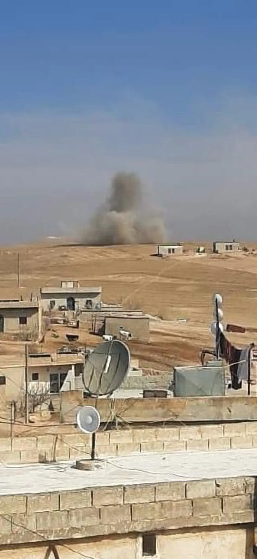 La ocupación turca bombardea un pueblo en la campiña de Kobani