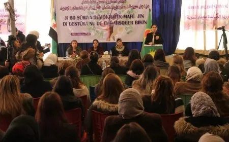 Las mujeres afirman su papel en la vida y la sociedad libre