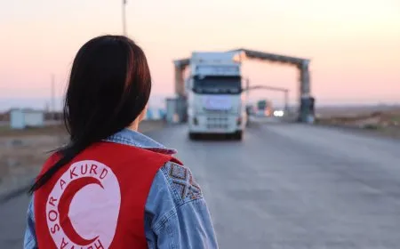 El convoy de ayuda humanitaria comienza hacia la costa siria