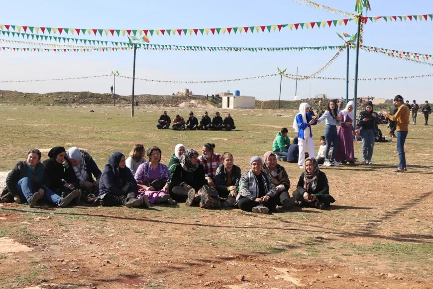 Comienzan las celebraciones del 8 de marzo en el norte y el este de Siria, y en Alepo