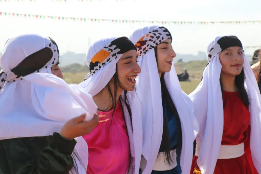 Comienzan las celebraciones del 8 de marzo en el norte y el este de Siria, y en Alepo