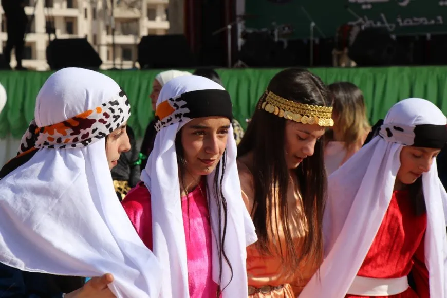 Comienzan las celebraciones del 8 de marzo en el norte y el este de Siria, y en Alepo