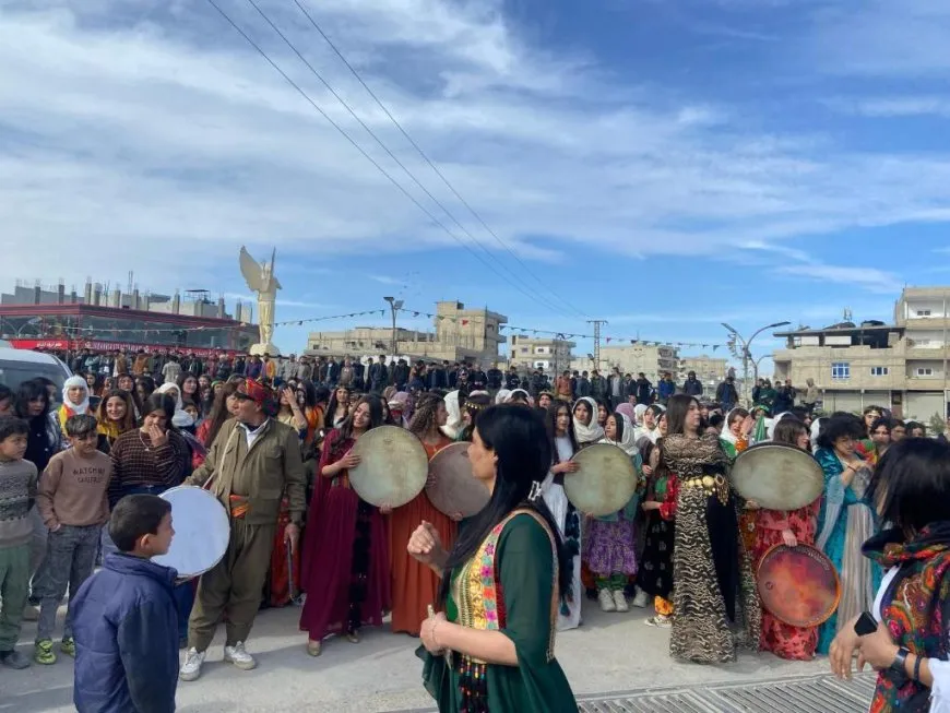 Comienzan las celebraciones del 8 de marzo en el norte y el este de Siria, y en Alepo