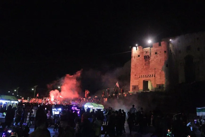 Escenas de las celebraciones de los sirios del acuerdo de SDF y Damasco