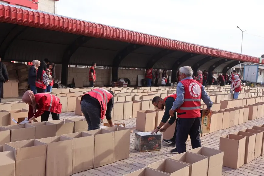 Mañana, la Media Luna Roja Kurda enviará sus primeros convoyes de ayuda humanitaria a la costa siria