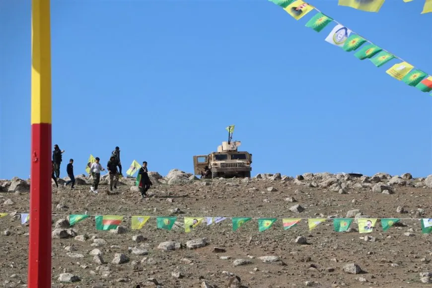 Los residentes se reúnen para celebrar Newroz 2025 en medio de la alegría y la unidad