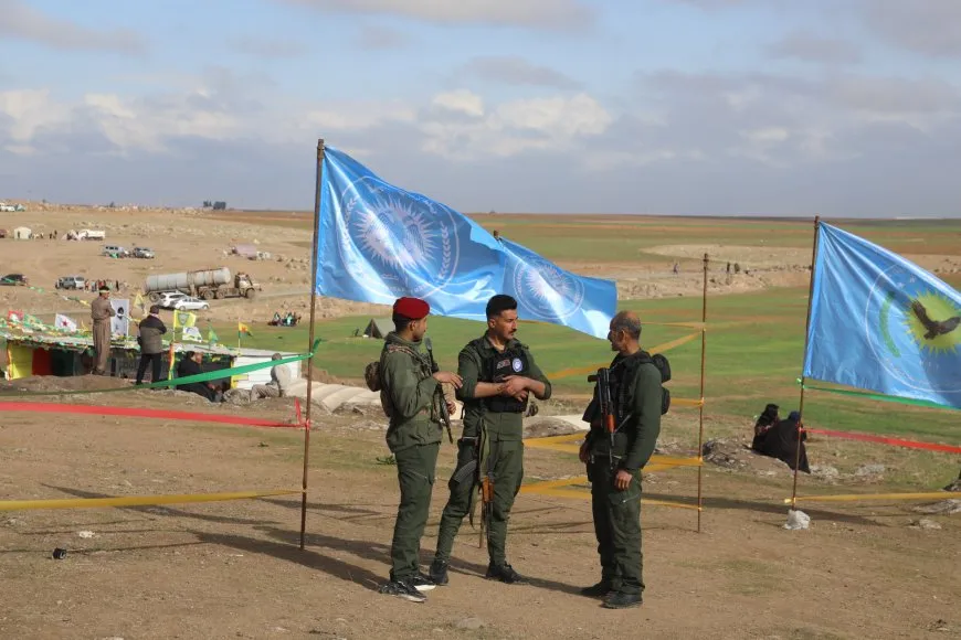 Los residentes se reúnen para celebrar Newroz 2025 en medio de la alegría y la unidad