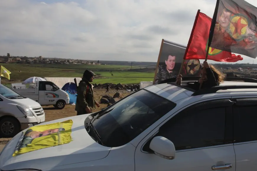 Los residentes se reúnen para celebrar Newroz 2025 en medio de la alegría y la unidad