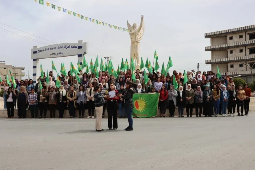 Kongra Star condena las sentencias de muerte de Pexşan Ezîzî y Werîşe Mûradî
