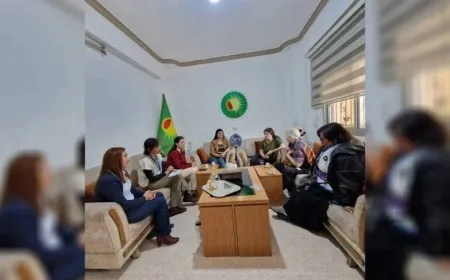 Kongra Star recibe a una delegación de América Latina