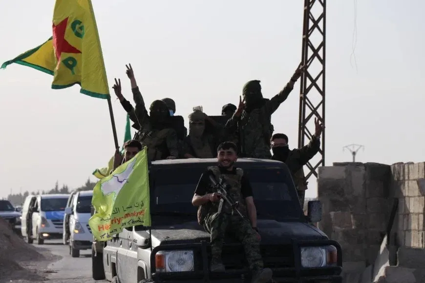 Las fuerzas militares de Sheikh Maqsoud y Ashrafiyah llegan a Tabqa