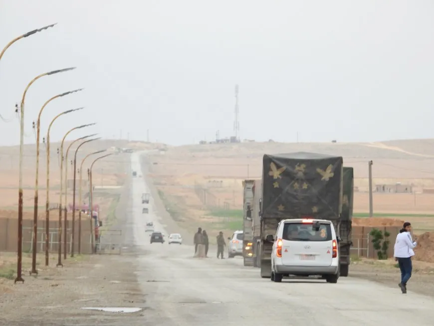Segundo convoy humanitario del noreste de Siria se dirige a las regiones costeras