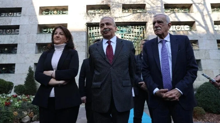 El Partido DEM anuncia que la nueva fecha de la reunión entre la delegación de İmralı y el Ministerio de Justicia se fijará la próxima semana