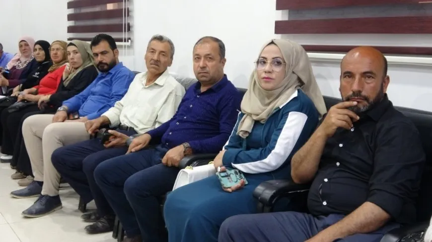 Celebran en Tabqa una mesa redonda sobre la implementación de la justicia transicional