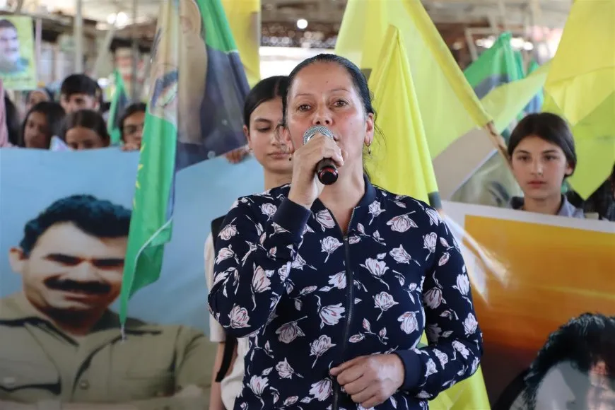 Manifestantes en Derik exigen la libertad del líder Ocalan