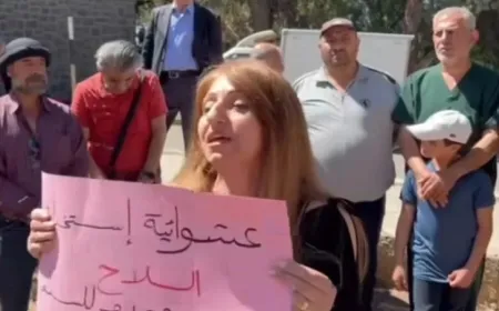 Los habitantes de Suwayda protestan contra los ataques a equipos médicos
