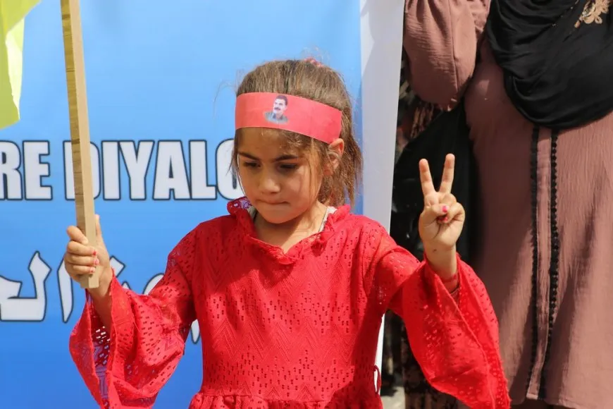 Marcha en Hasaka: no puede haber paz sin la libertad física del líder Abdullah Ocalan