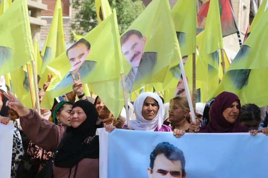 Marcha en Hasaka: no puede haber paz sin la libertad física del líder Abdullah Ocalan