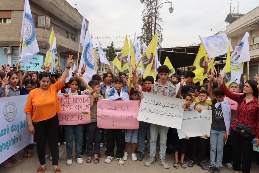 Manifestaciones masivas para celebrar el Día de la Lengua Kurda