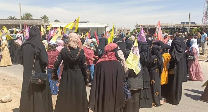 Los habitantes de Deir ez-Zor exigen la liberación del líder Apo