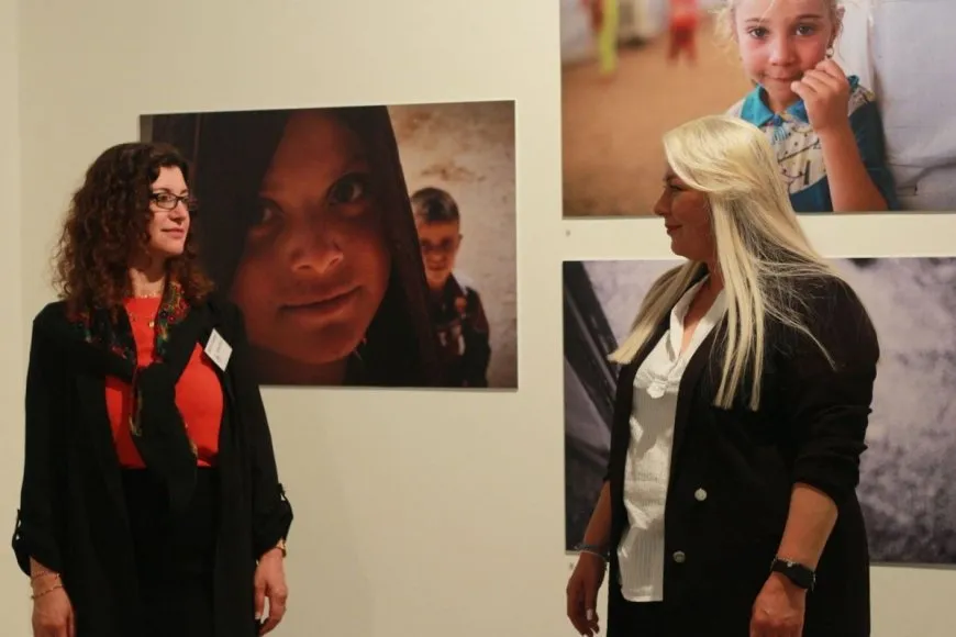 Inauguran en Alemania una exposición fotográfica sobre los campamentos de refugiados yazidíes