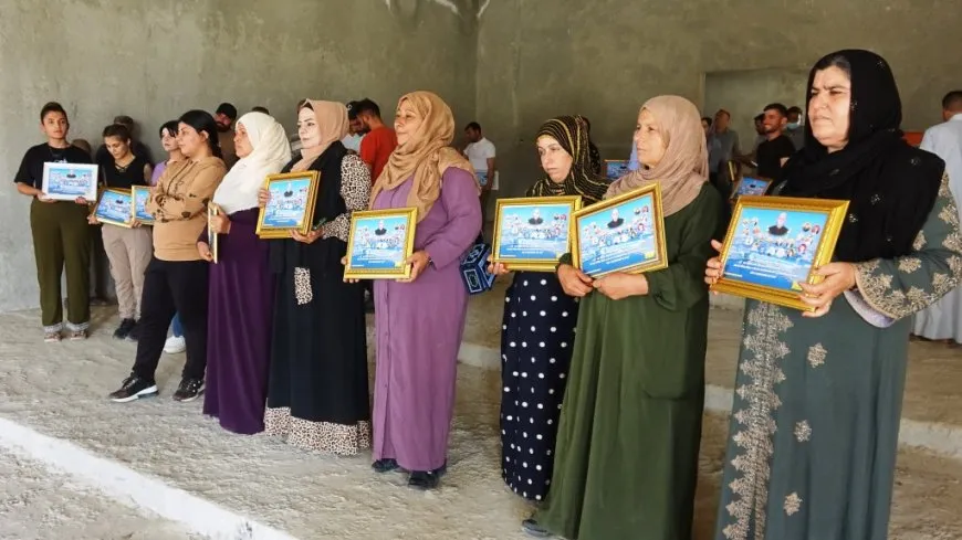Honran a los participantes en la resistencia de la presa de Tishrin