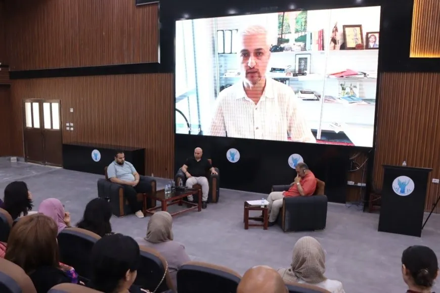 La Universidad de Kobanê acoge un panel sobre la lengua kurda