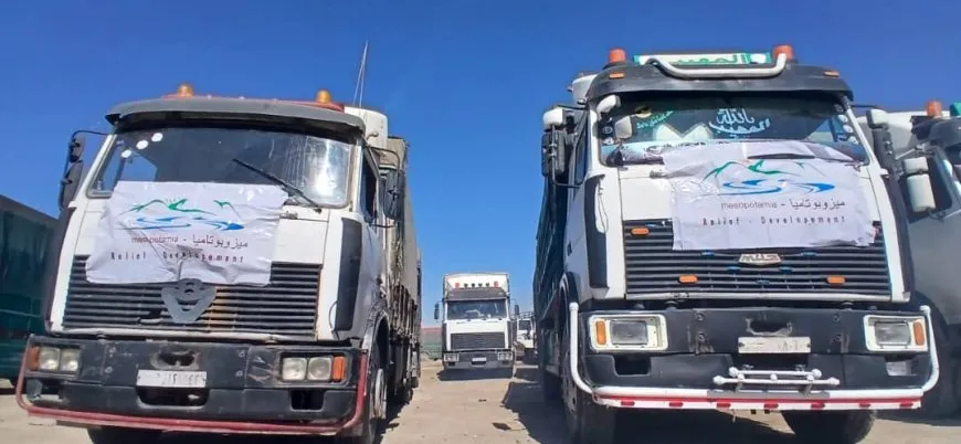 Otro convoy de ayuda humanitaria parte del noreste de Siria hacia las regiones costeras.