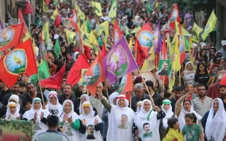 La gente de Qamishlo exige la libertad física del líder de Ocalan