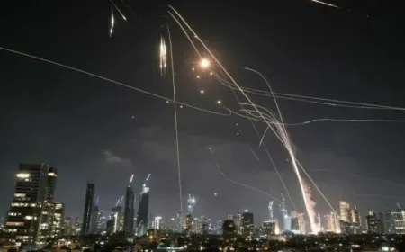 Irán lanza cientos de misiles balísticos contra Tel Aviv