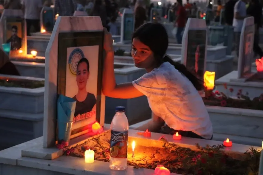 Los habitantes del noreste de Siria rinden homenaje a los mártires en vísperas de la celebración de Eid al-Adha