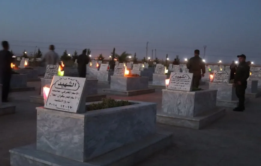 Los habitantes del noreste de Siria rinden homenaje a los mártires en vísperas de la celebración de Eid al-Adha