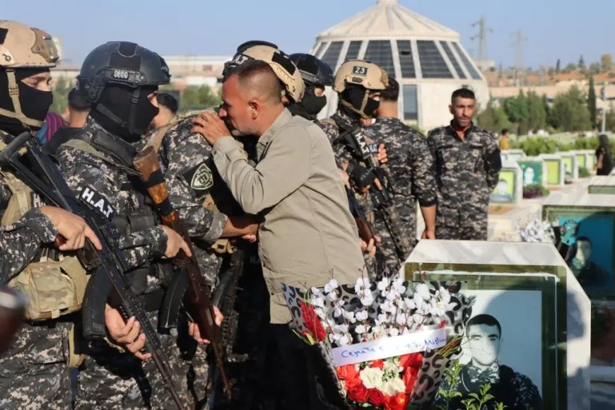 El Eid comienza con visitas a santuarios de mártires en el norte y este de Siria