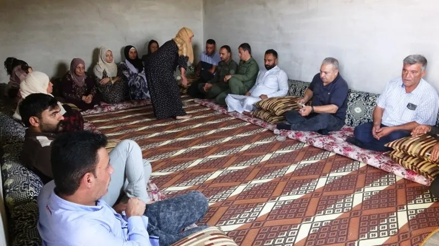 Visitas a familias de mártires y desplazados en el segundo día del Eid al-Adha