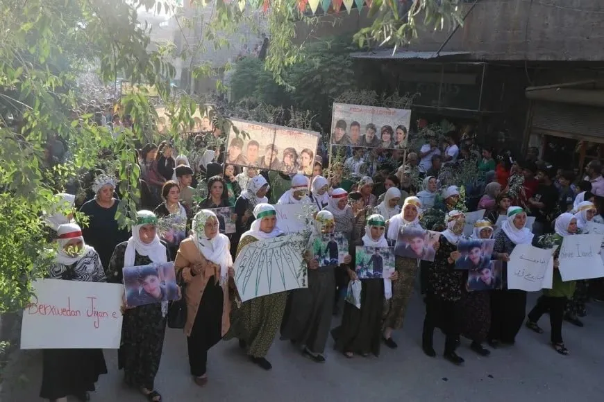 Las mujeres desplazadas de Afrin pliden el fin de la ocupación y un regreso seguro