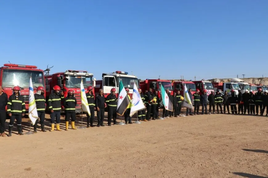 El convoy de AANES de apoyo para ayudar a extinguir incendios costeros