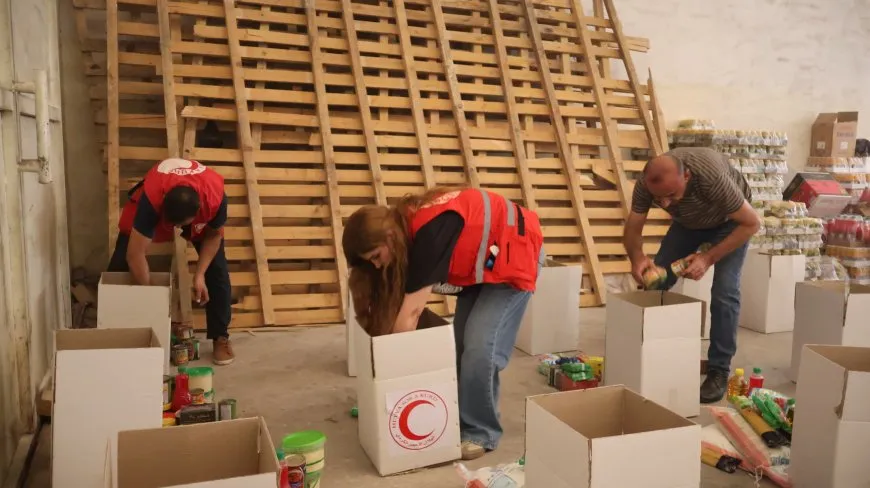 La Media Luna Roja Kurda envía otro convoy humanitario a la costa siria