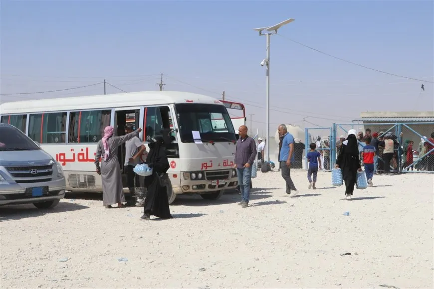 Otras 45 familias abandonan el campamento de Arisha