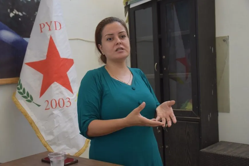 PYD celebra una reunión especial de mujeres en Shaddadi para discutir la situación política