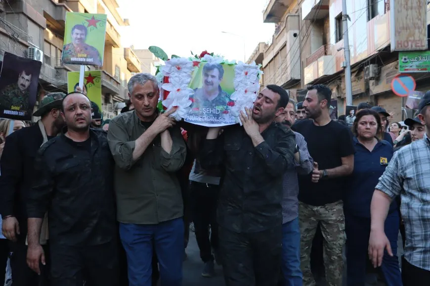 Entierran en Qamishlo al comandante Nûredîn Sofî