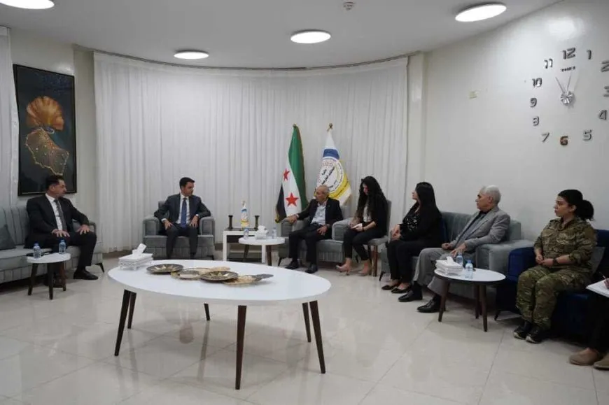 La DAA entrega a una mujer y un niño de ISIS a una delegación brasileña