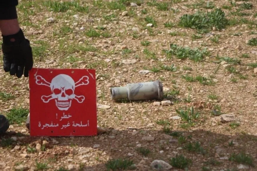 Una persona muere y tres resultan heridas por la explosión de proyectiles sin detonar en la zona rural de Daraa