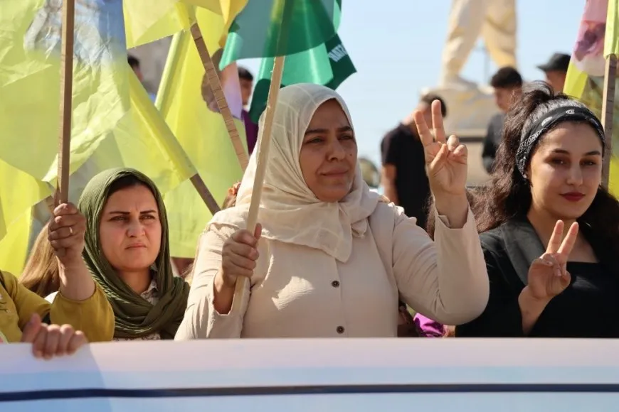 Una protesta en Kobani exige libertad física del líder Ocalan