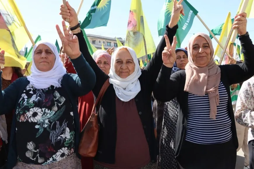 Una protesta en Kobani exige libertad física del líder Ocalan