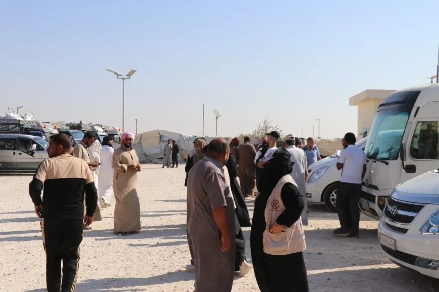 El segundo convoy de retorno voluntario sale de Tabqa al interior de Siria