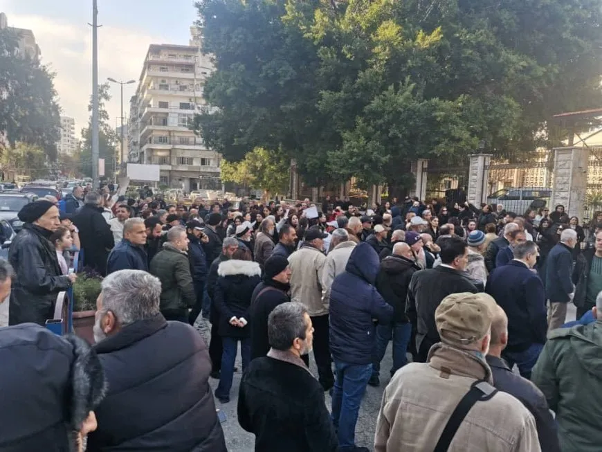 Decenas de empleados municipales despedidos por motivos religiosos