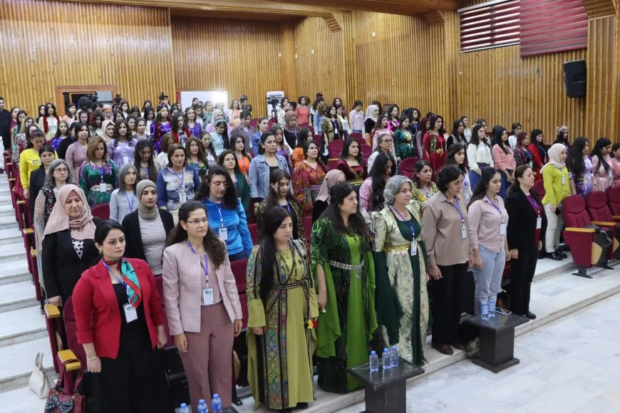 Comienza la cuarta conferencia de la Unión de Medios de Mujeres