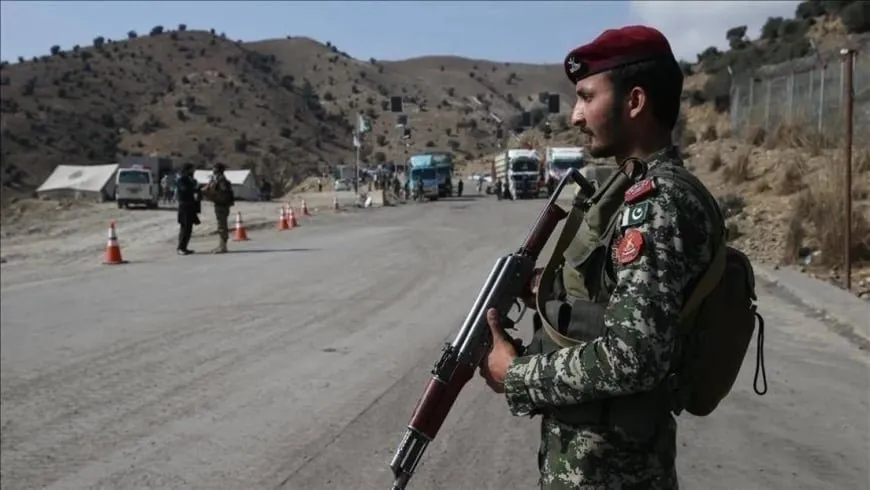 Pakistán anuncia la muerte de 20 militantes talibanes paquistaníes en bombardeos aéreos