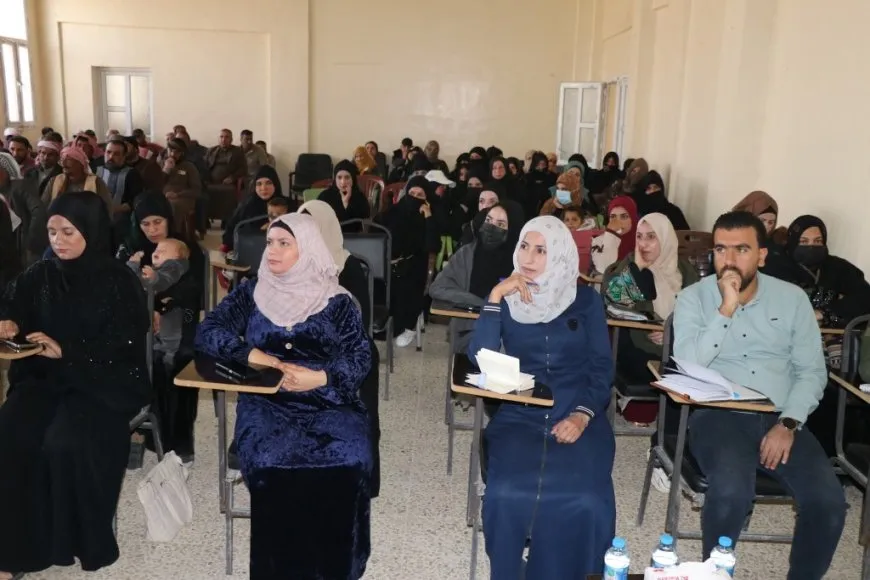 Se celebra en la ciudad de Curniyê, Tabqa, una conferencia de comunas